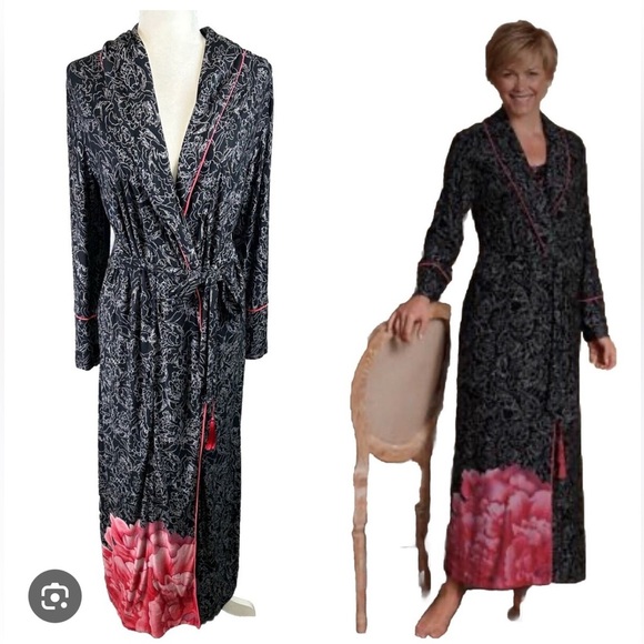 Soft Surroundings Robe Midnight Pink Peony Pink Tassel Size Small Side Pockets - Picture 2 of 11